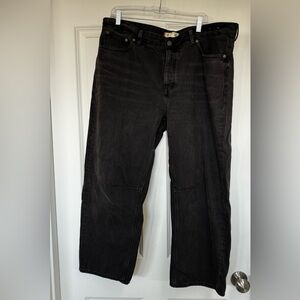 Madewell darted leg barrel jean